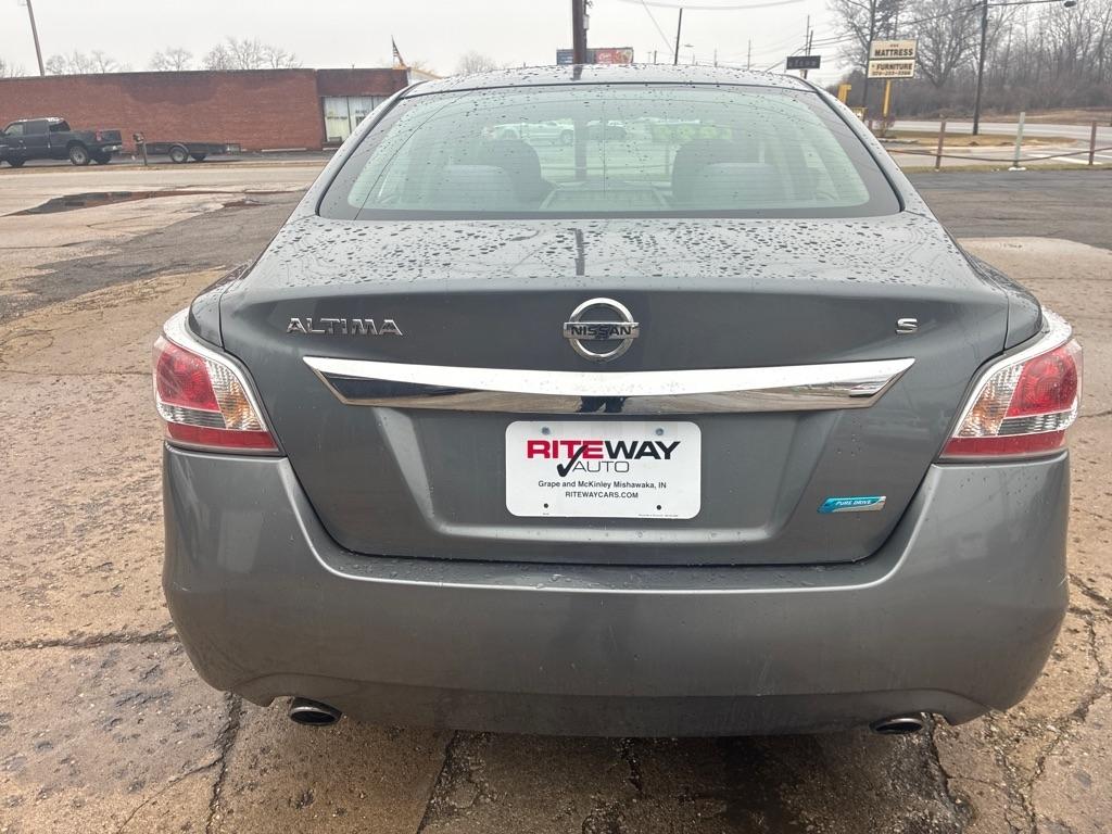 Nissan Altima  2014