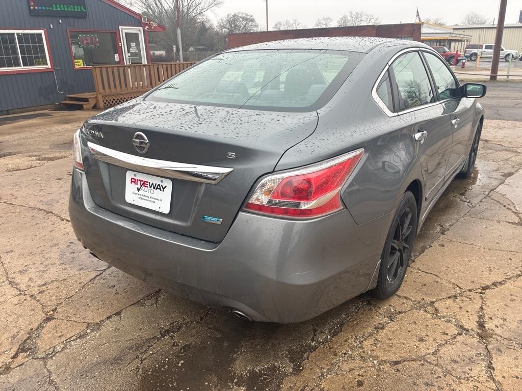Nissan Altima  2014