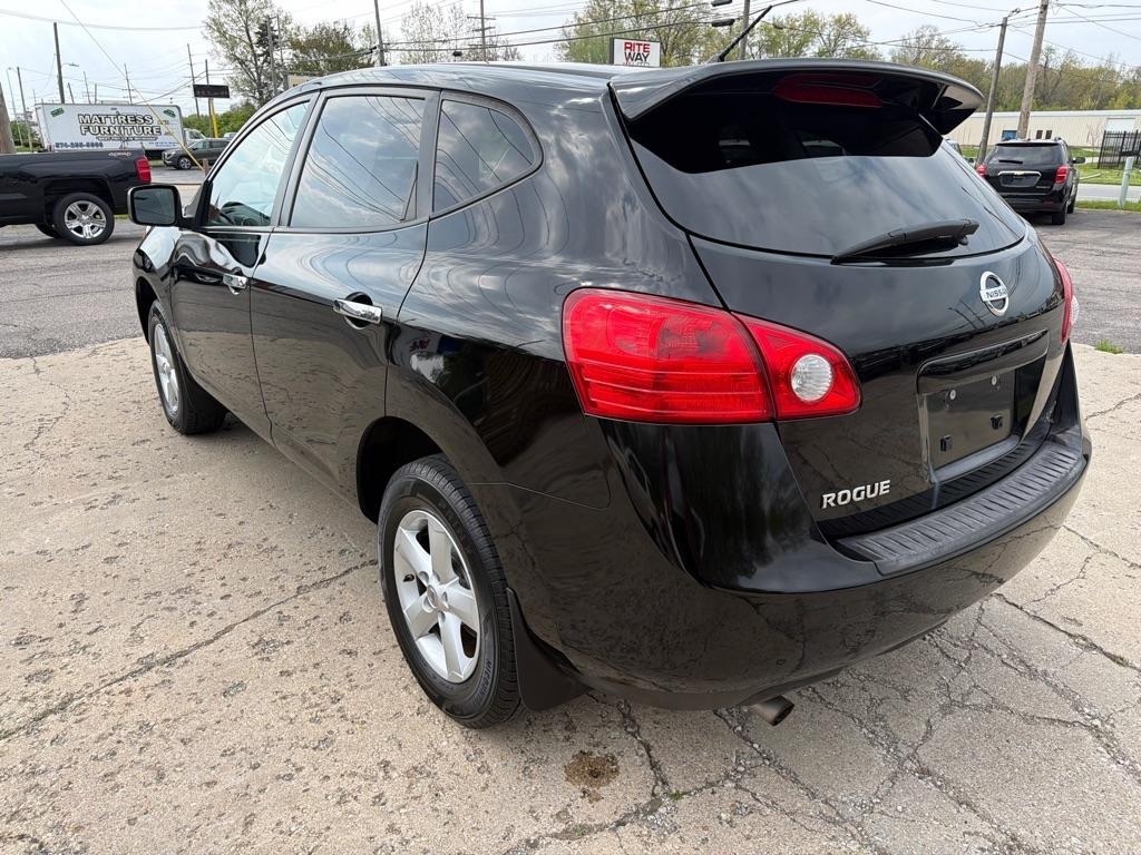 Nissan Rogue S 2010