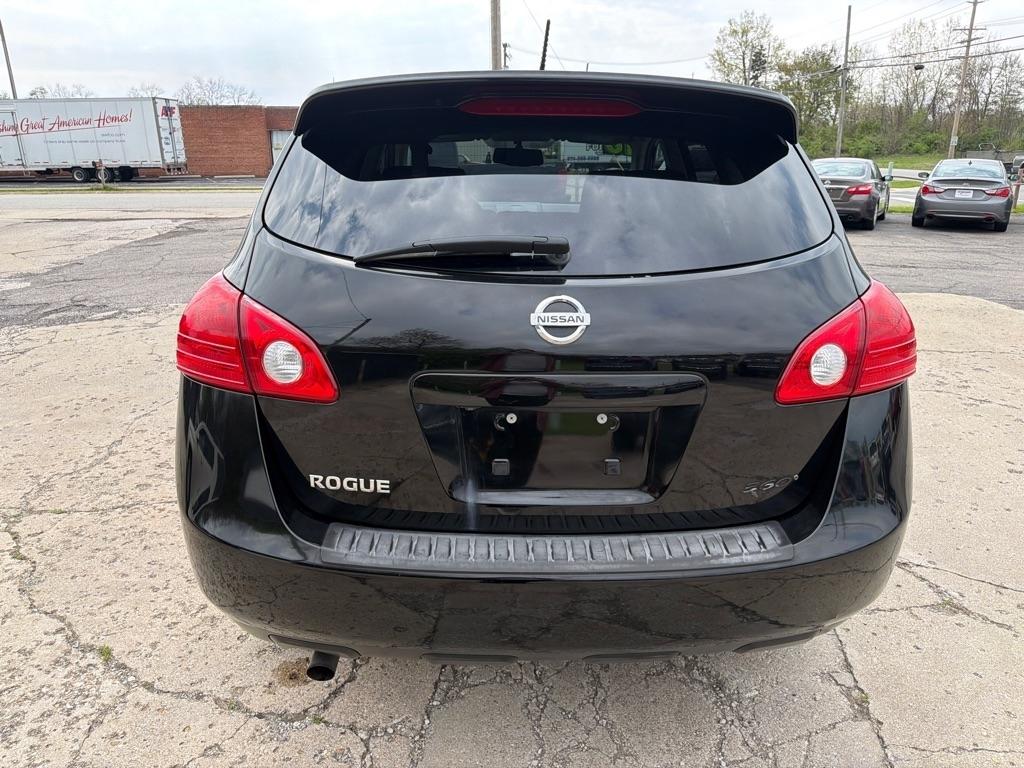 Nissan Rogue S 2010
