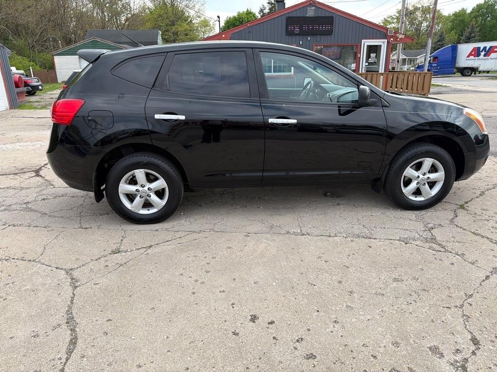 Nissan Rogue S 2010