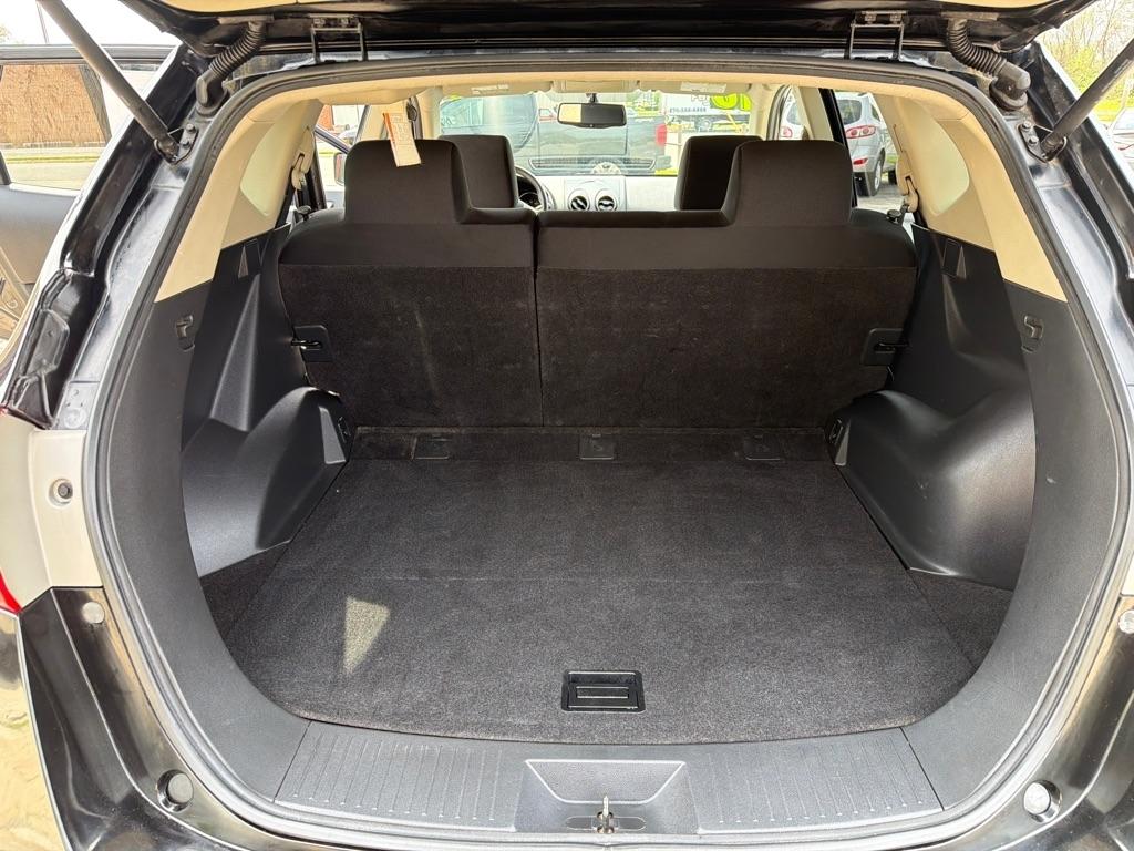 Nissan Rogue S 2010