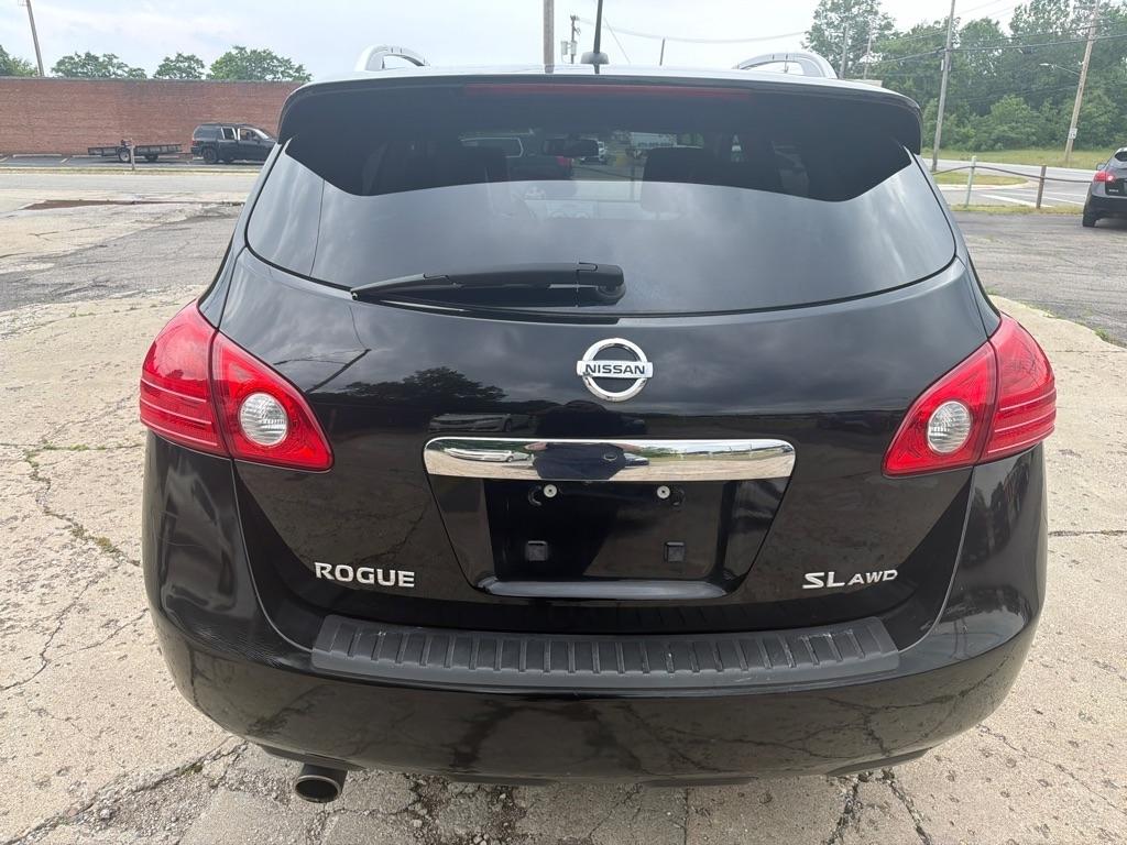 Nissan Rogue  2011