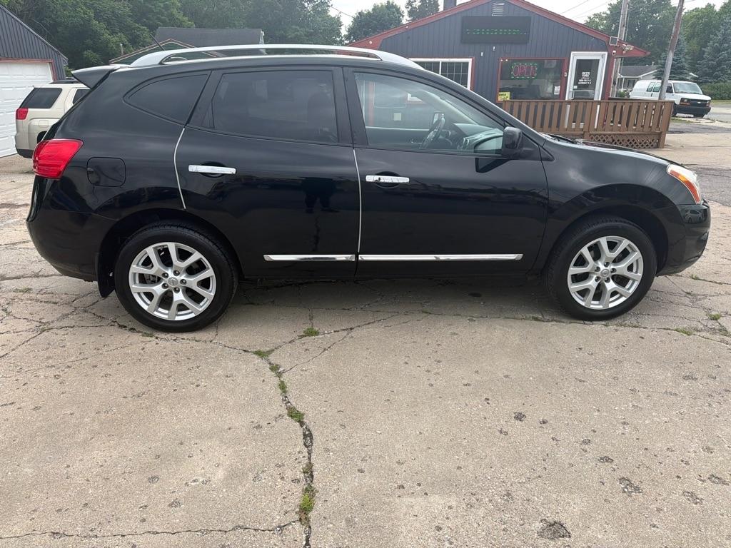 Nissan Rogue  2011