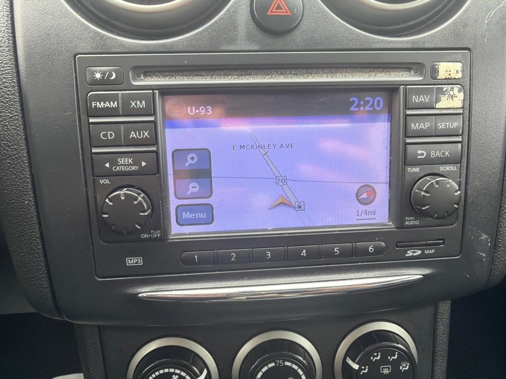 Nissan Rogue  2011