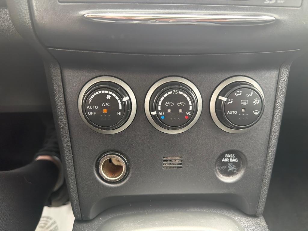 Nissan Rogue  2011