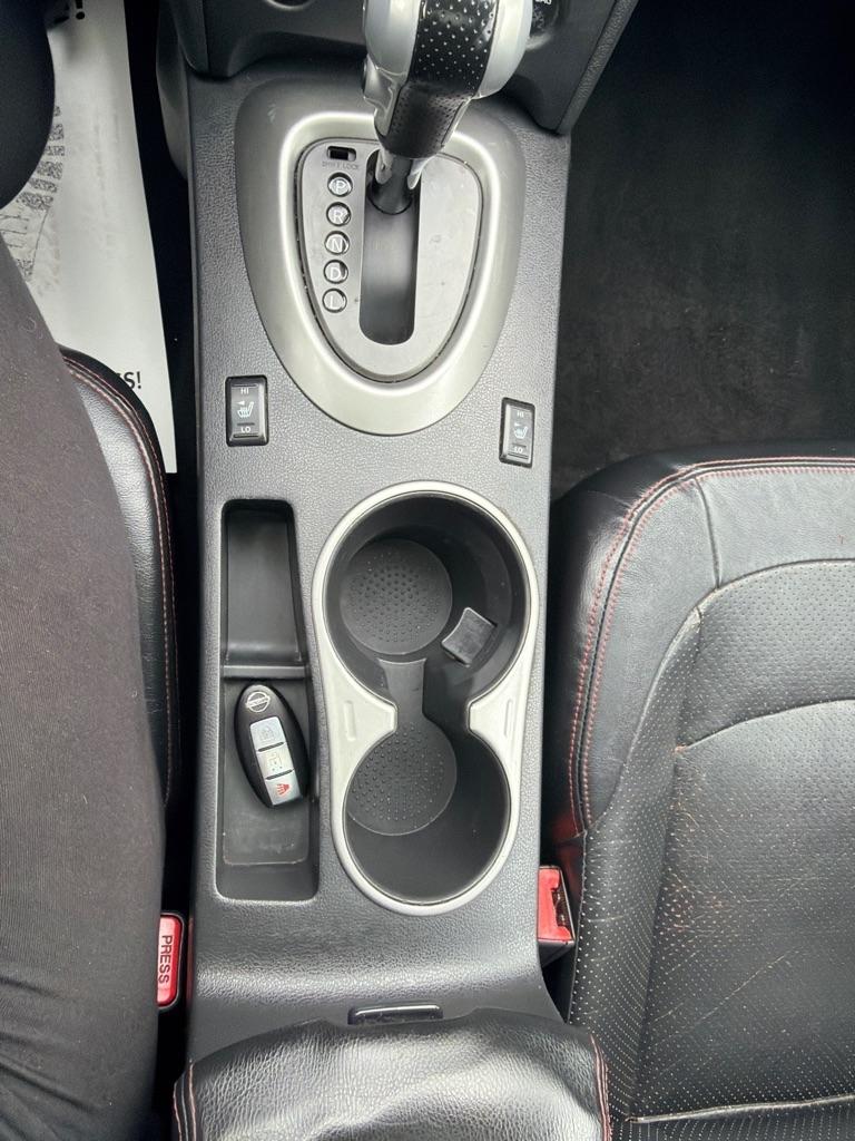 Nissan Rogue  2011