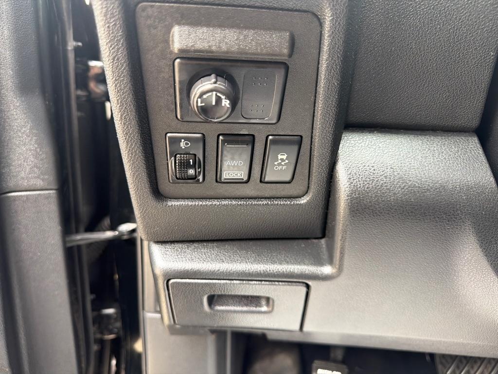 Nissan Rogue  2011