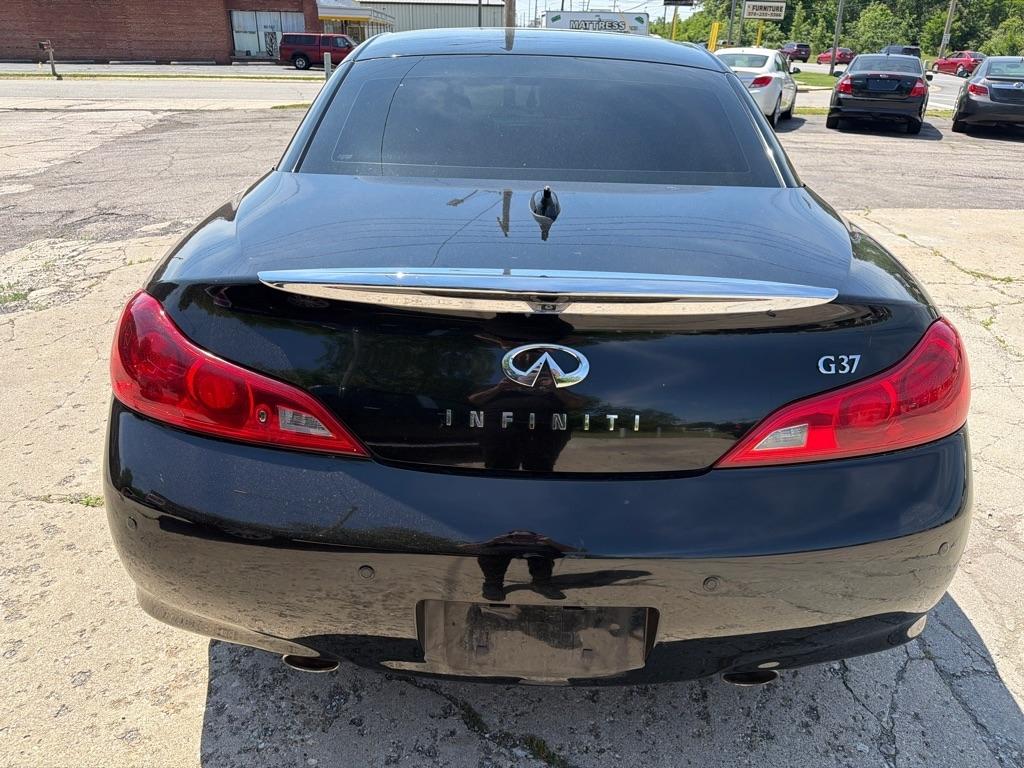 Infiniti G Convertible  2013