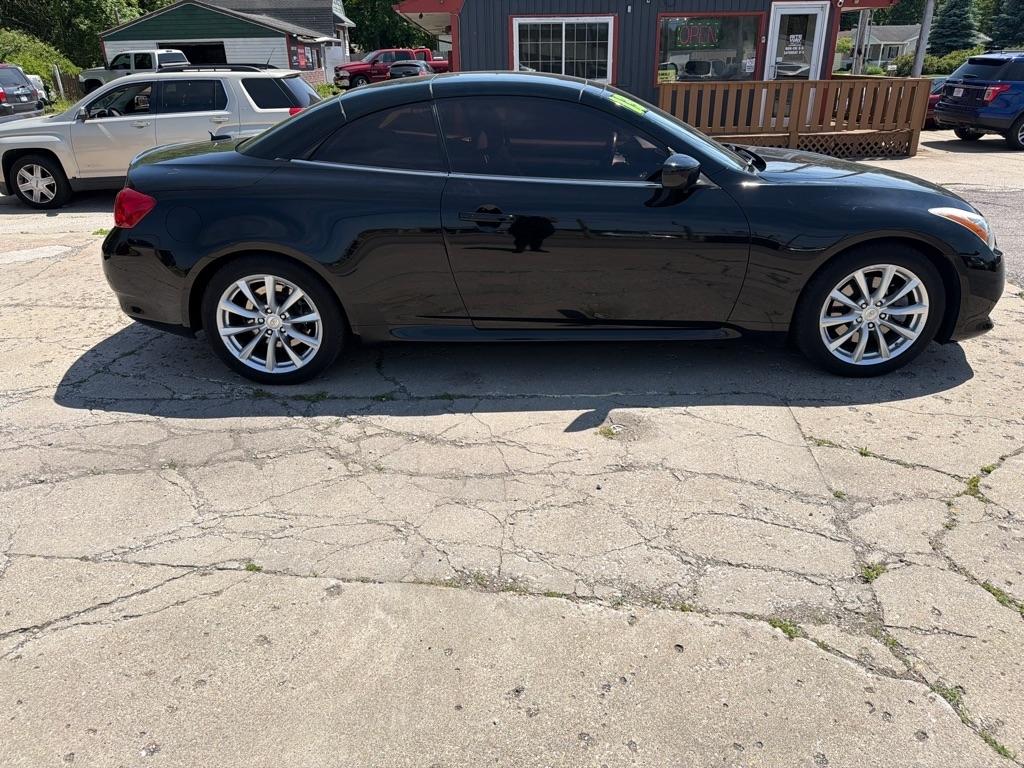 Infiniti G Convertible  2013