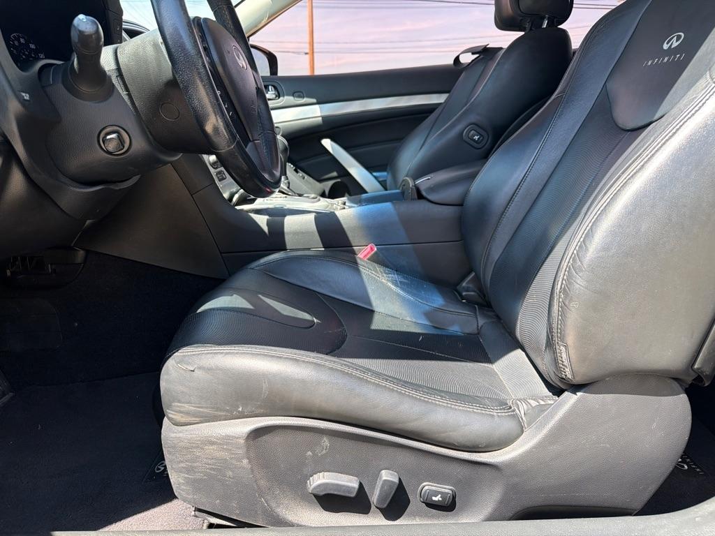 Infiniti G Convertible  2013