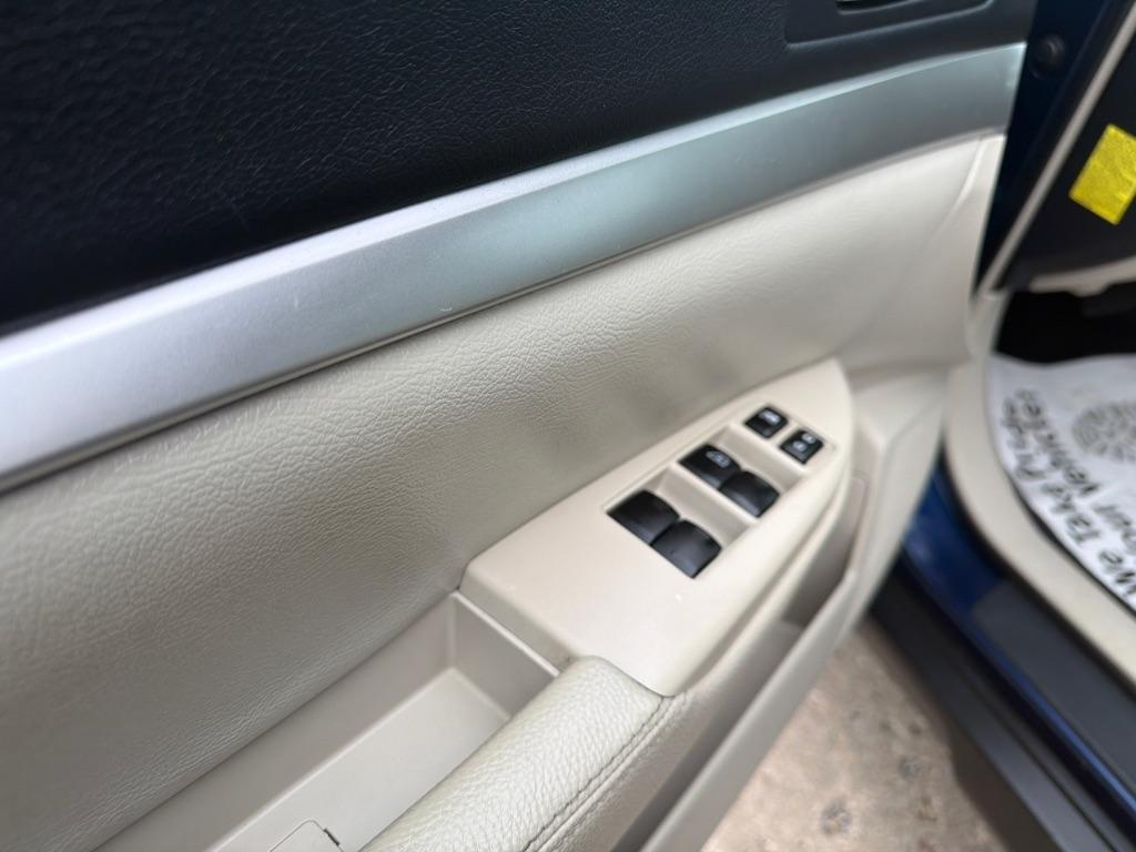 Subaru Outback  2010