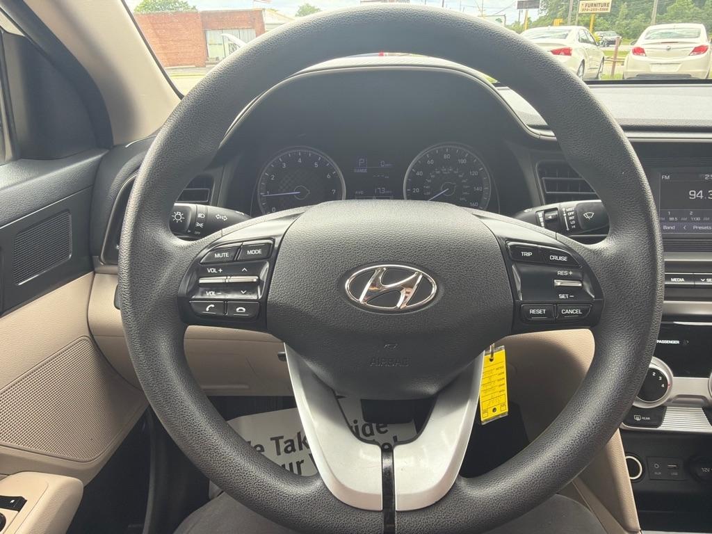 Hyundai Elantra  2019