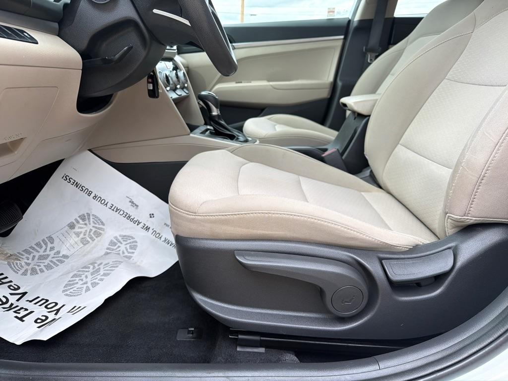 Hyundai Elantra  2019