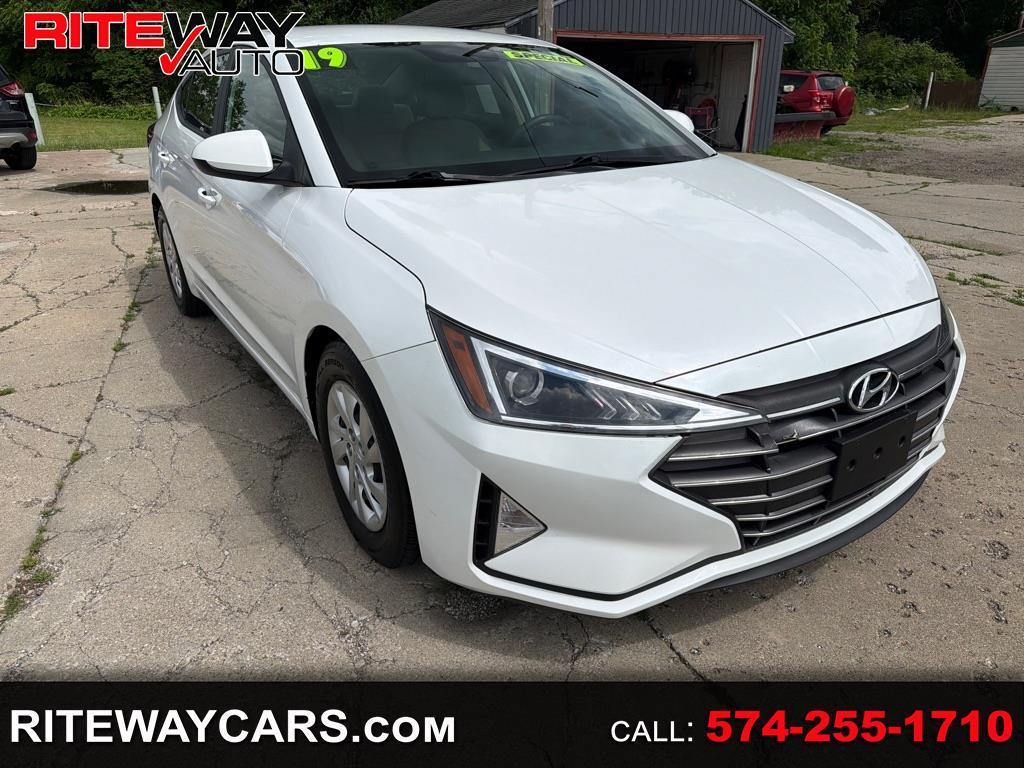2019 Hyundai Elantra SE