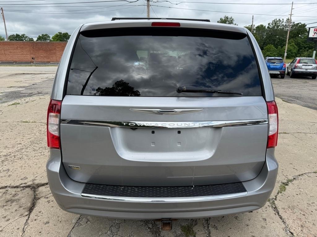 Chrysler Town & Country Touring 2016
