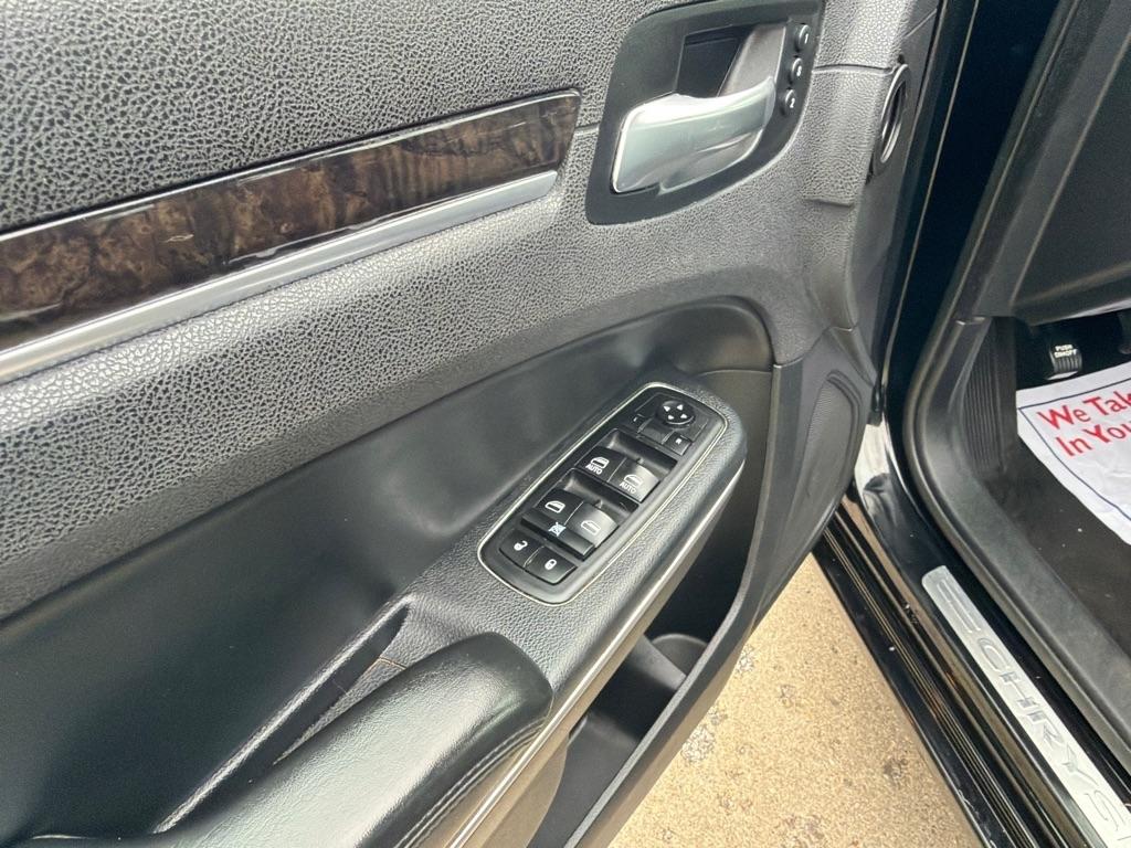 Chrysler 300  2014