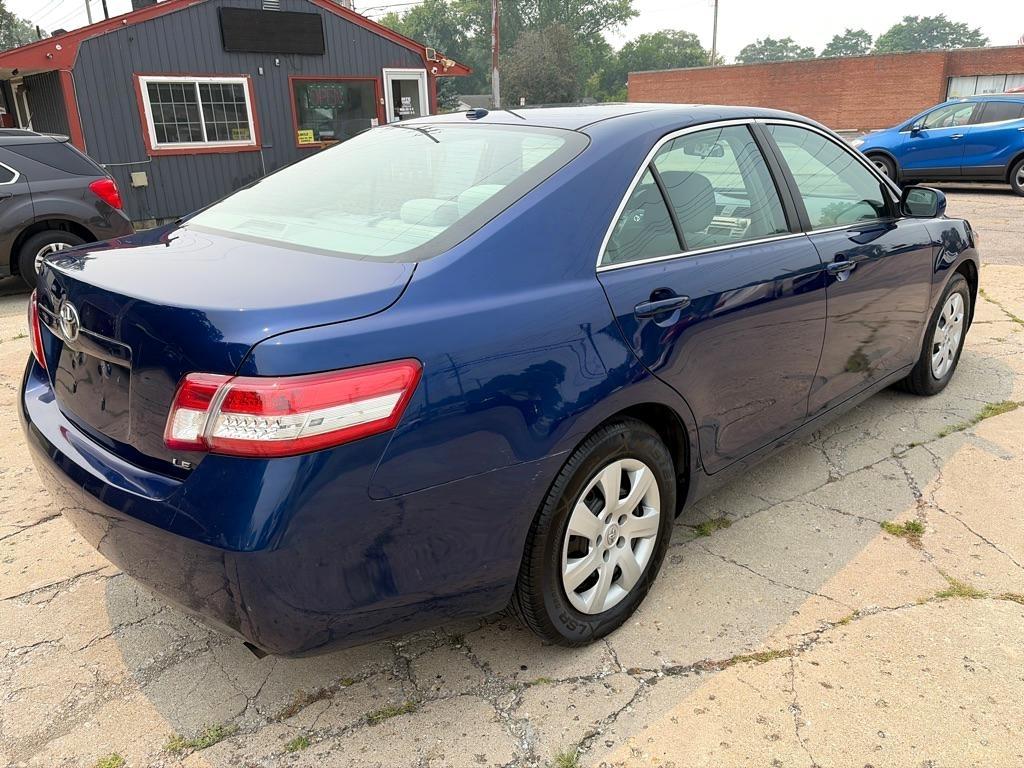 Toyota Camry  2011