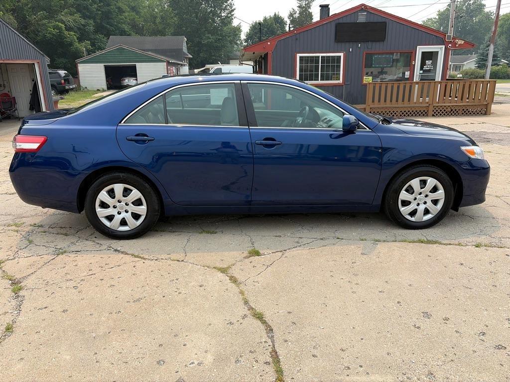 Toyota Camry  2011