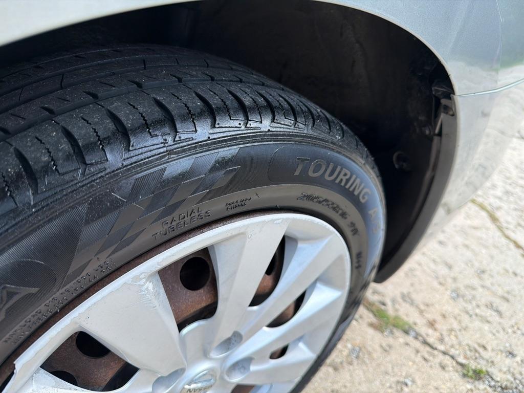 Nissan Sentra  2013