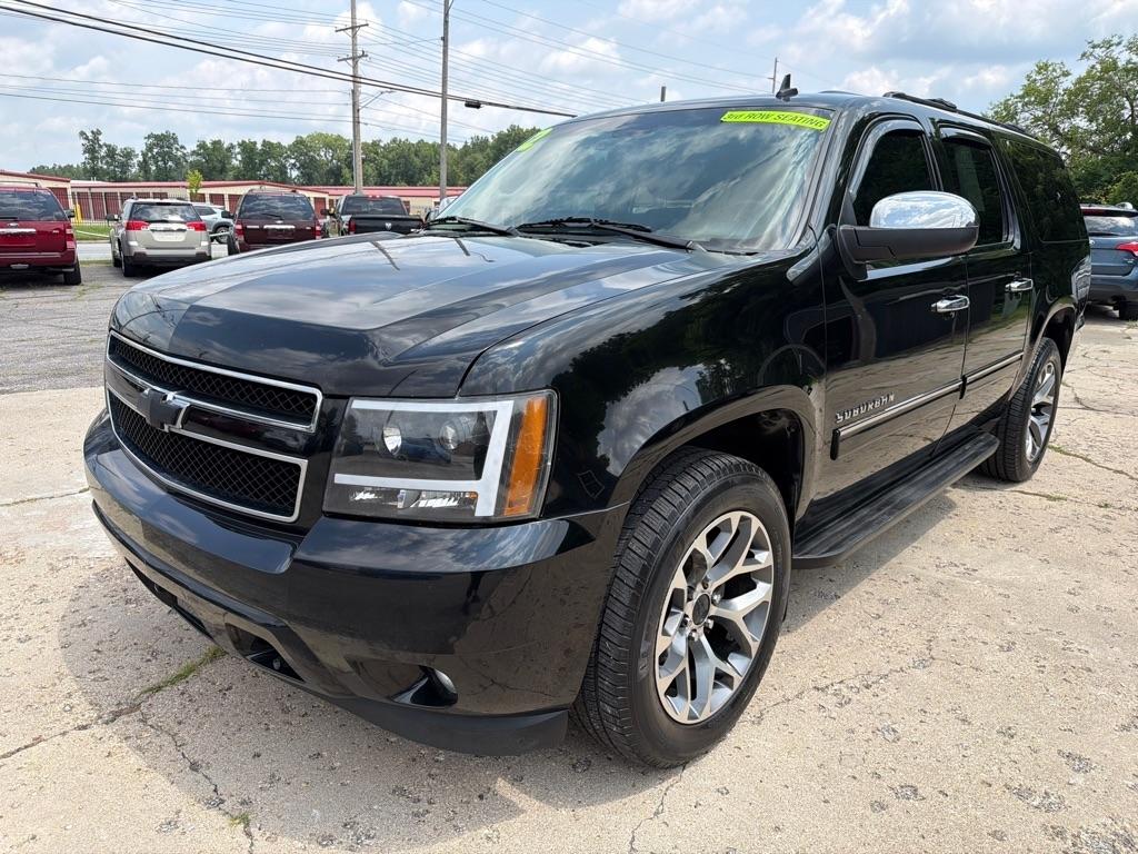 Chevrolet Suburban  2012