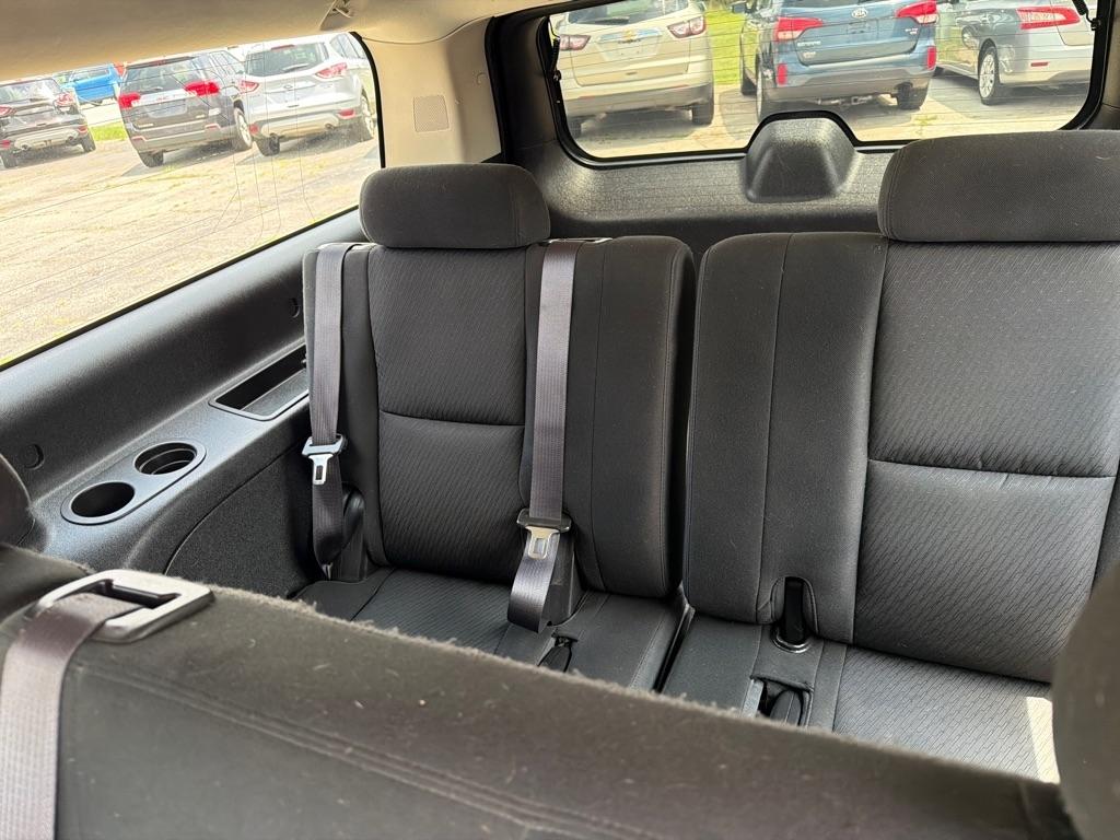 Chevrolet Suburban  2012