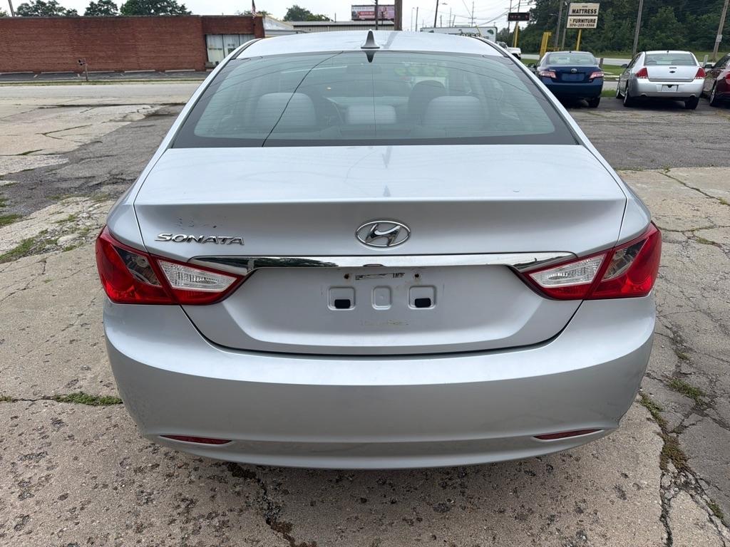 Hyundai Sonata  2011