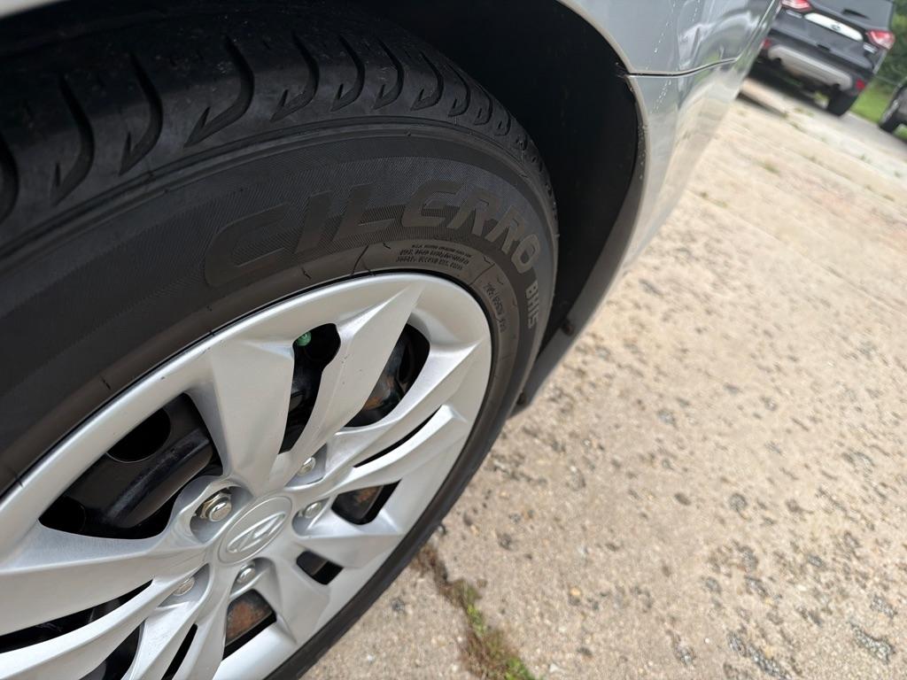 Hyundai Sonata  2011