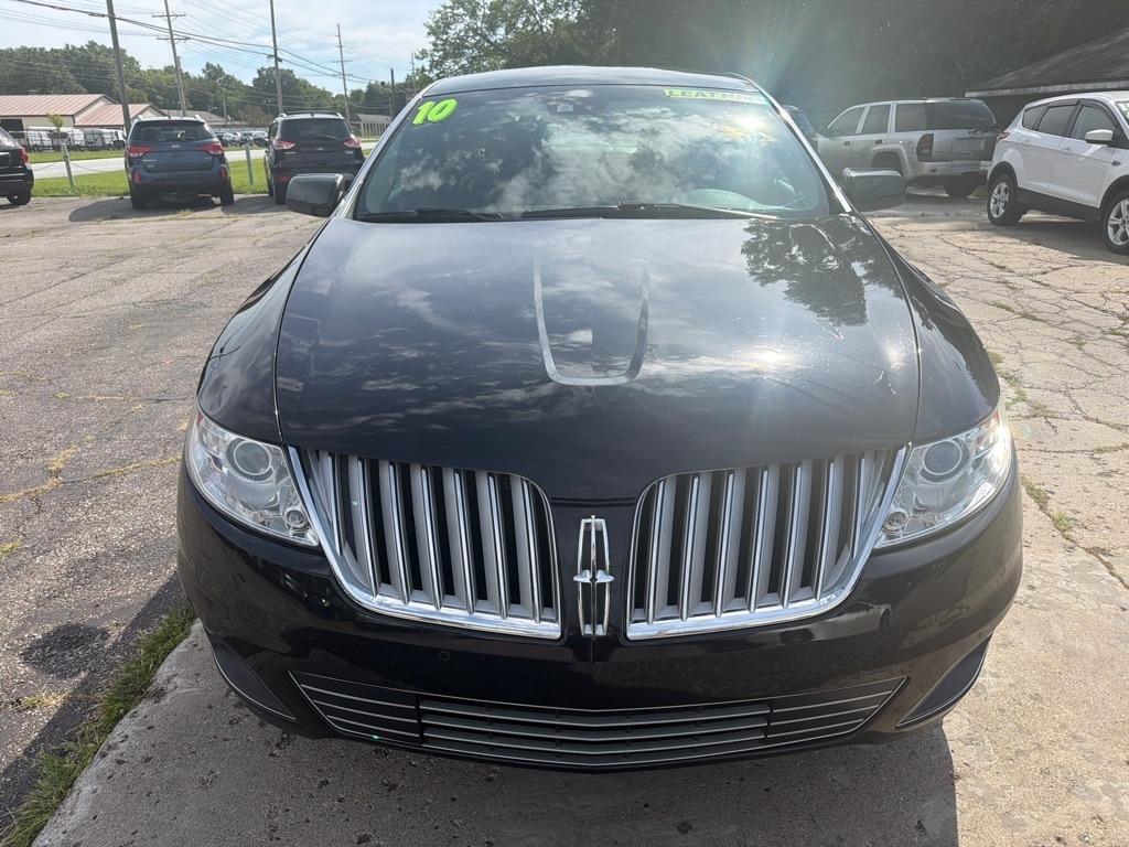 Lincoln MKS  2010