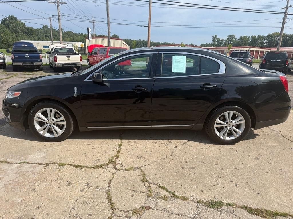 Lincoln MKS  2010