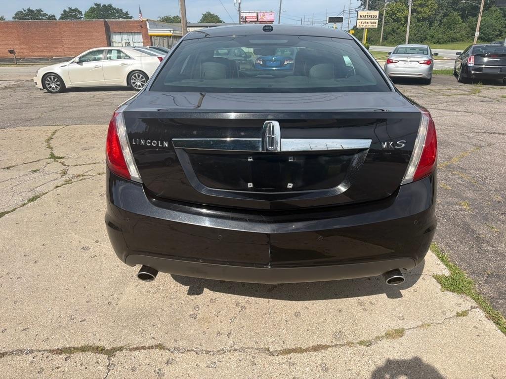 Lincoln MKS  2010
