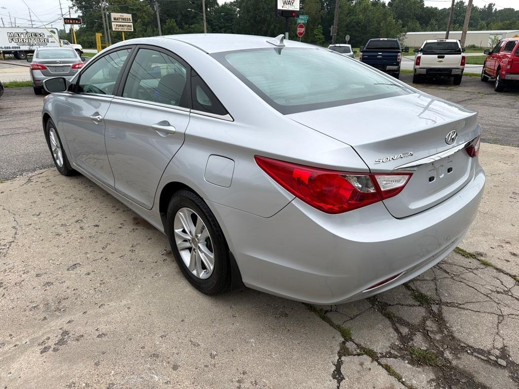 Hyundai Sonata  2011