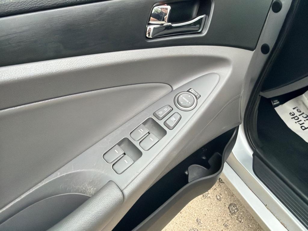 Hyundai Sonata  2011