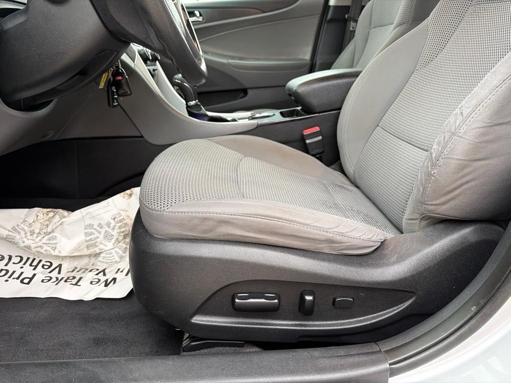 Hyundai Sonata  2011