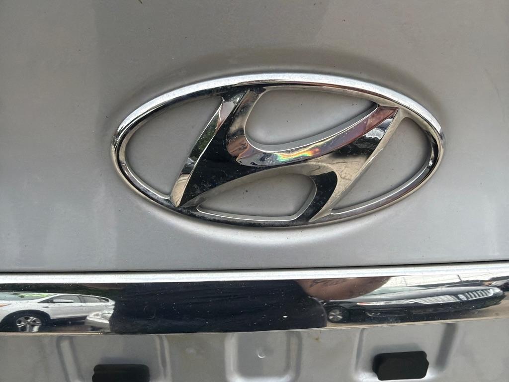 Hyundai Sonata  2011