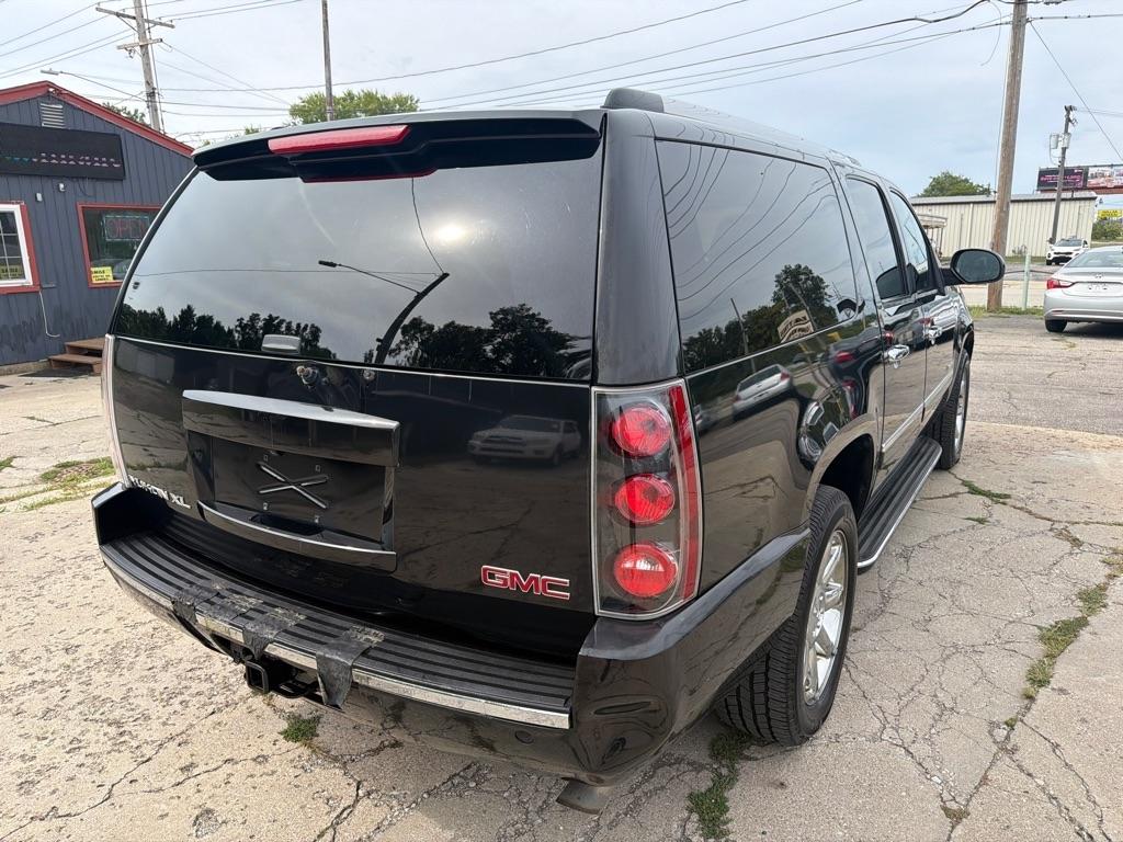 GMC Yukon Denali  2013