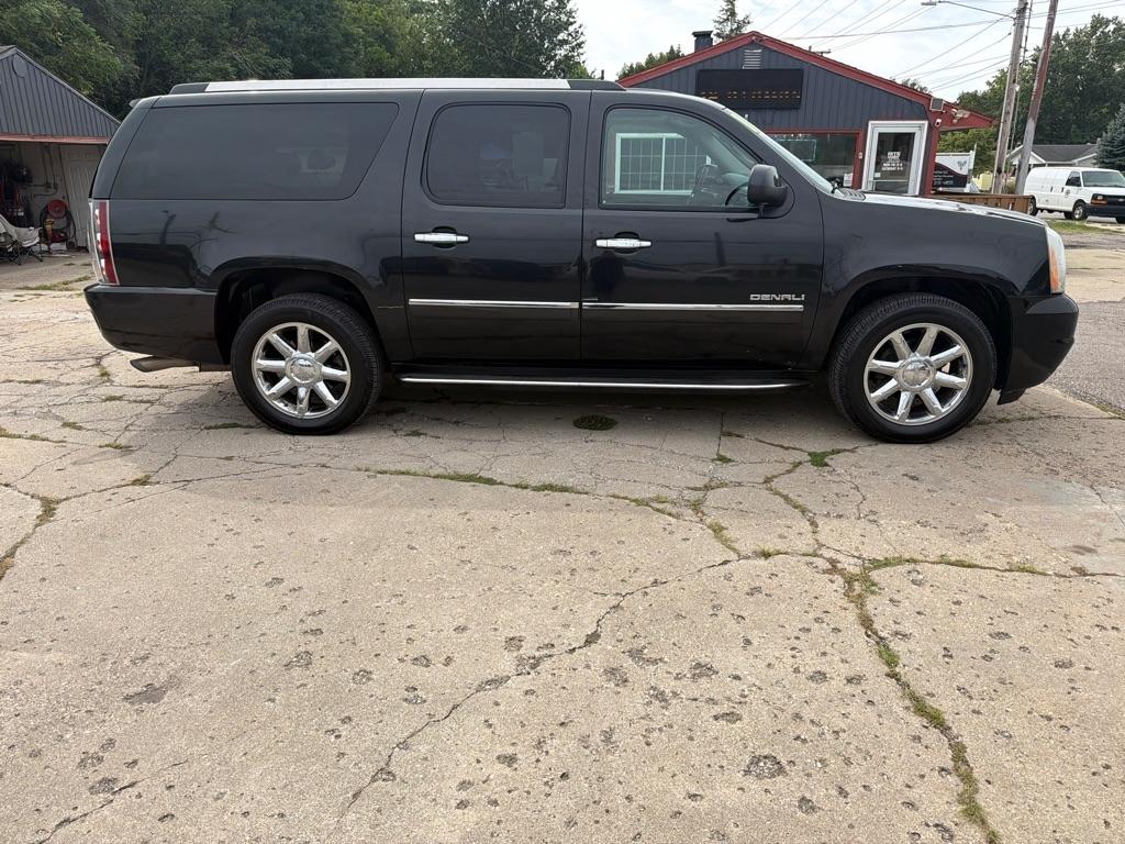 GMC Yukon Denali  2013