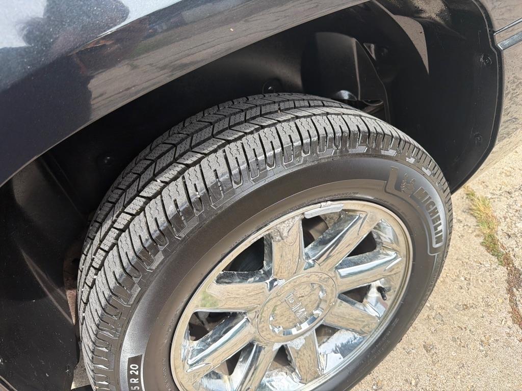 GMC Yukon Denali  2013