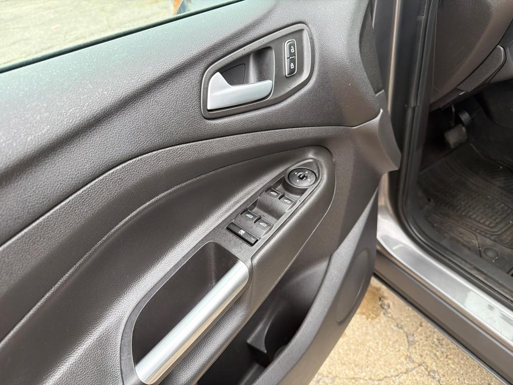 Ford Escape  2014