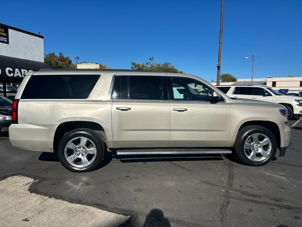 Chevrolet Suburban LT 4WD 2015 Chevrolet Suburban LT 4WD 2015