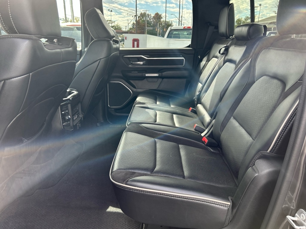 RAM 1500 Laramie Crew Cab SWB 4WD 2022 RAM 1500 Laramie Crew Cab SWB 4WD 2022
