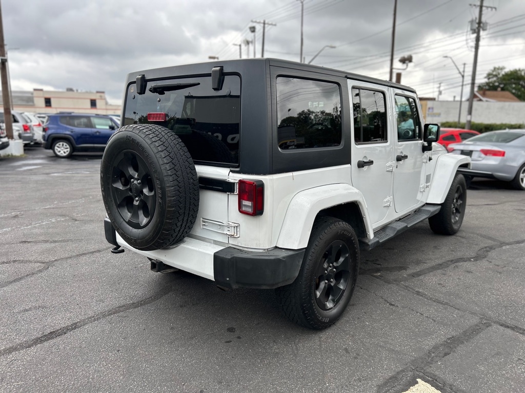 Jeep Wrangler Unlimited Sahara 4WD 2016 Jeep Wrangler Unlimited Sahara 4WD 2016