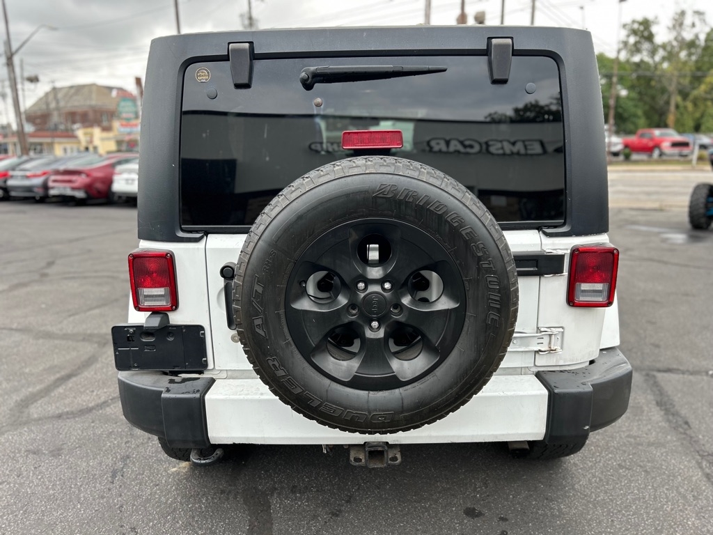 Jeep Wrangler Unlimited Sahara 4WD 2016 Jeep Wrangler Unlimited Sahara 4WD 2016