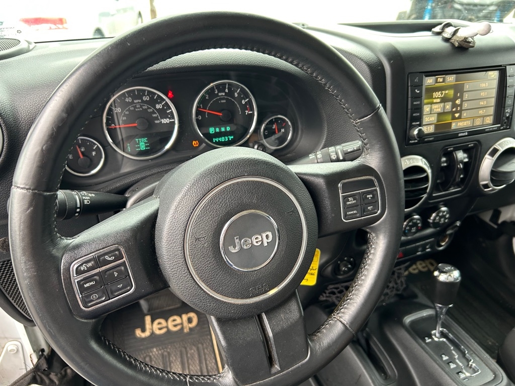 Jeep Wrangler Unlimited Sahara 4WD 2016 Jeep Wrangler Unlimited Sahara 4WD 2016