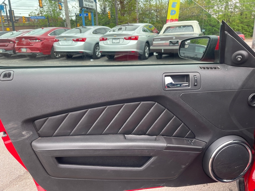 Ford Mustang GT Coupe 2011 Ford Mustang GT Coupe 2011