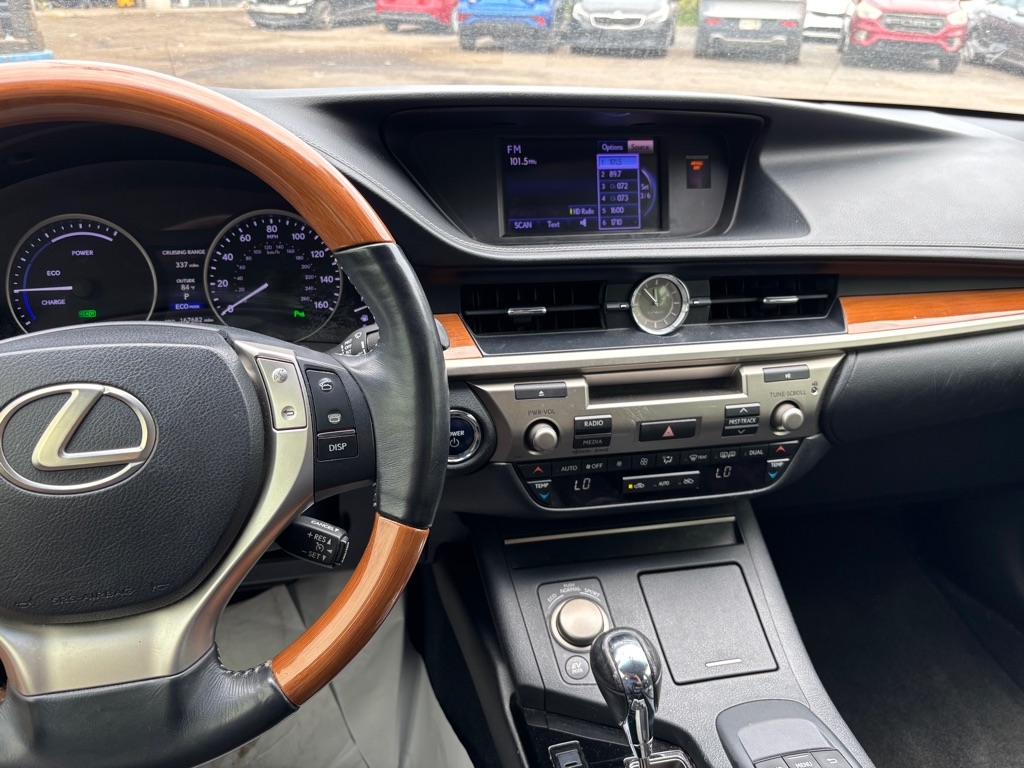 Lexus ES 300h Sedan 2014 Lexus ES 300h Sedan 2014