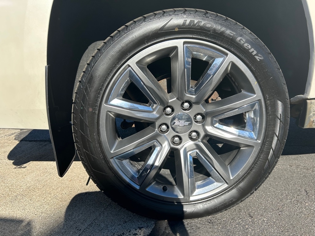 Chevrolet Suburban LTZ 1500 4WD 2015 Chevrolet Suburban LTZ 1500 4WD 2015