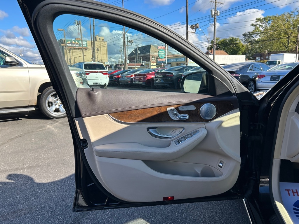 Mercedes-Benz C-Class C300 4MATIC Sedan 2015 Mercedes-Benz C-Class C300 4MATIC Sedan 2015