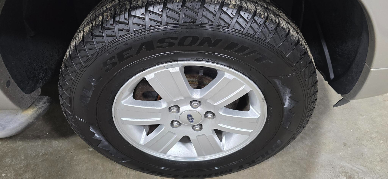 Ford Explorer XLT 4.0L 4WD 2007