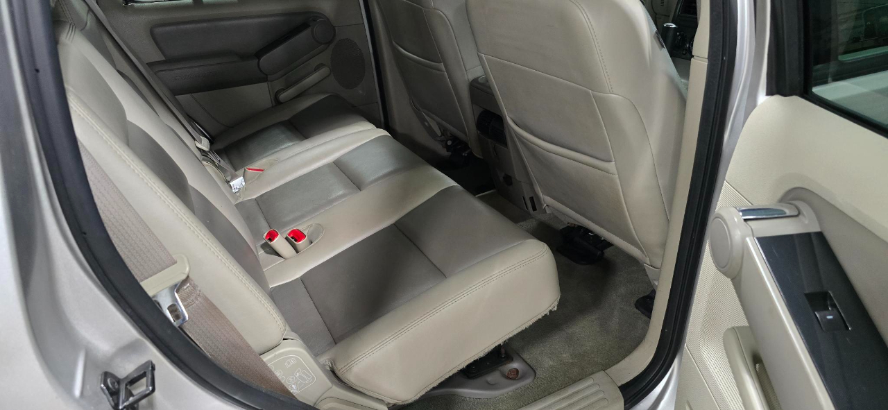 Ford Explorer XLT 4.0L 4WD 2007